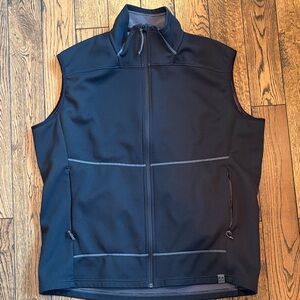 KUIU Men's Black Peloton 240 Vest